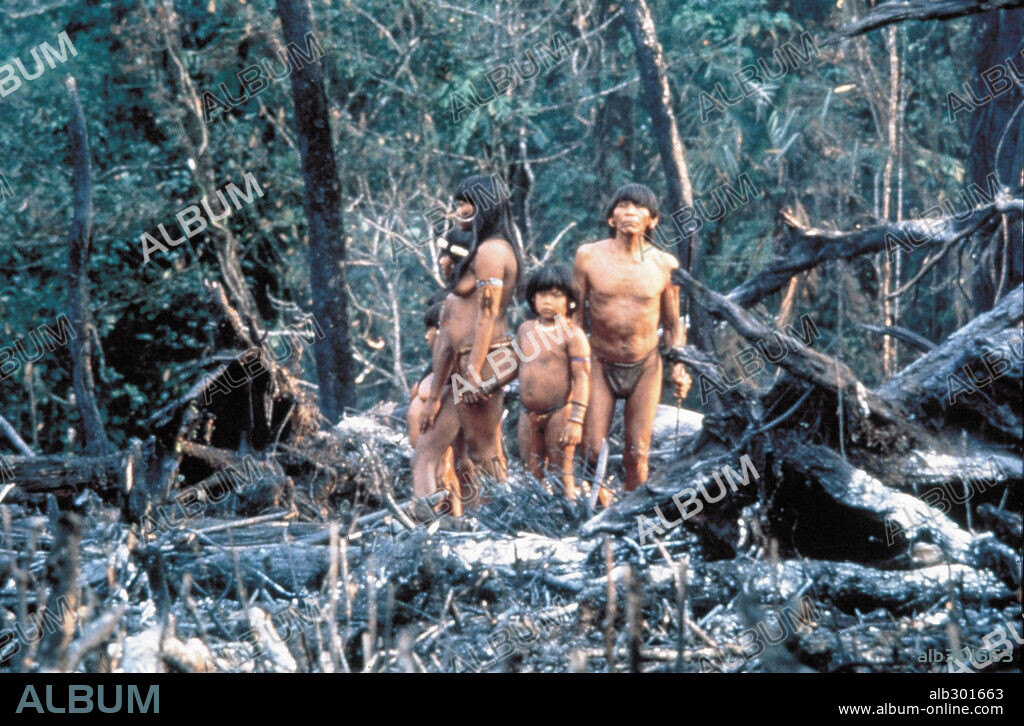 LOS ÚLTIMOS DÍAS DEL EDÉN, 1992 (MEDICINE MAN), dirigida por JOHN MCTIERNAN. Copyright CINERGI/COLUMBIA/TRI-STAR.