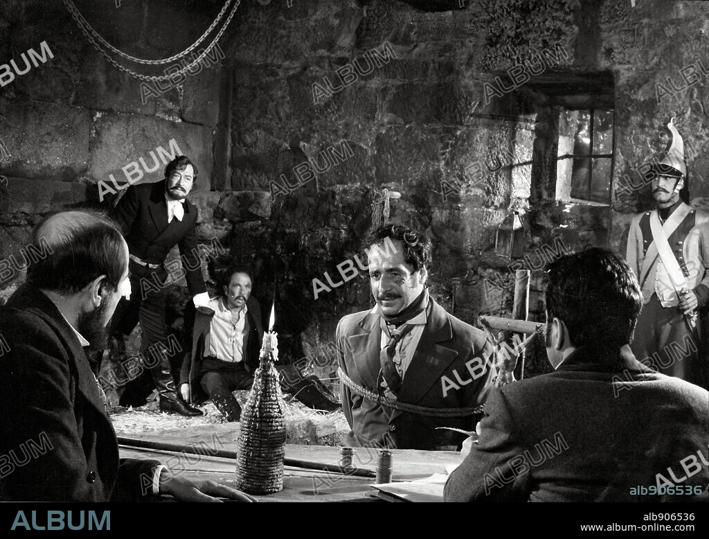 CARLOS CASARAVILLA y MANUEL ALEXANDRE en SONATAS, 1959, dirigida por JUAN ANTONIO BARDEM. Copyright BARBACHANO PONCE.