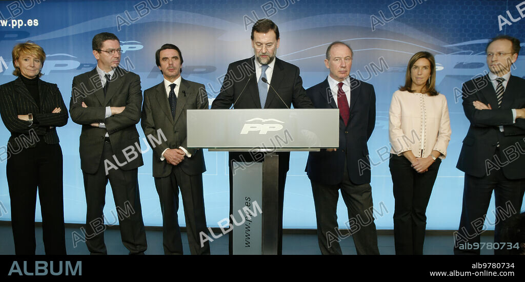 Madrid, 14 de marzo de 2004. Elecciones Generales en la sede del partido Popular. En la Imagen: Rajoy y Aznar y Gallardón. Foto: Ignacio Gil, Jaime García y Daniel G. López. .