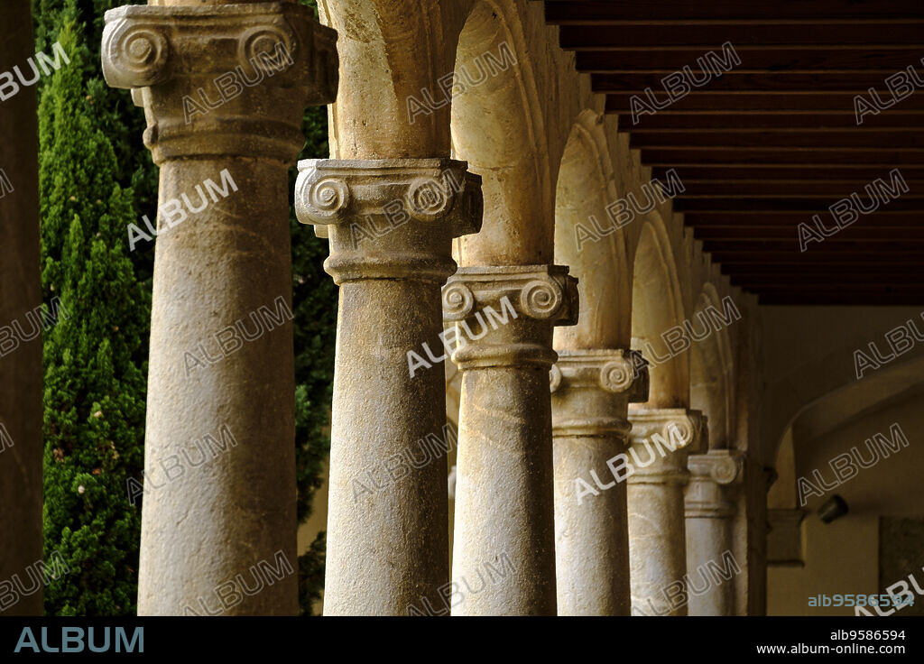 claustro de Santo Domingo, 1730, Inca, Mallorca, balearic islands, spain, europe.
