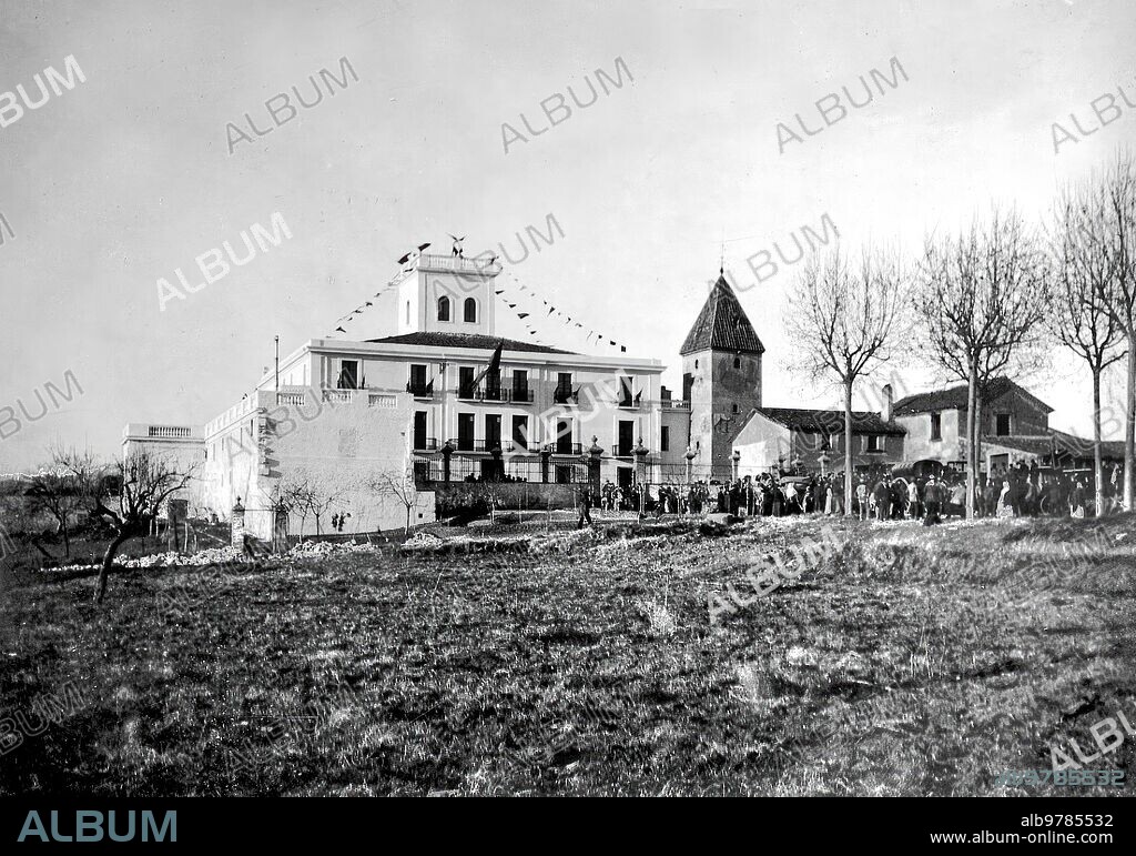 1911. Inauguración de un sanatorio en Tarrasa. Aspecto del sanatorio antituberculoso de torre Bonica, Instalado por el patronato de Cataluña.