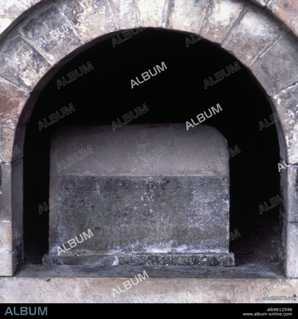 Don Pelayo (718-737) tomb inside the Holy Cave, which began the Conquest of the year 722, giving rise to the Kingdom of Asturias.