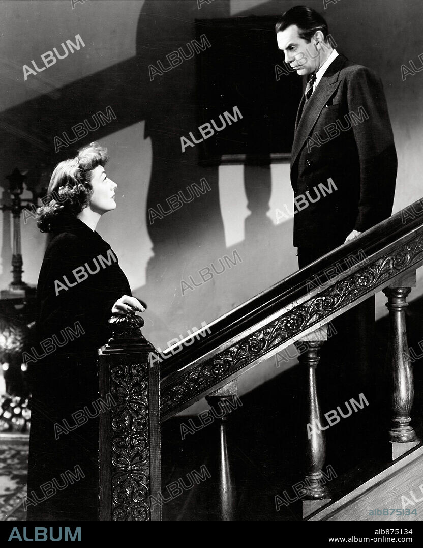 JOAN CRAWFORD y RAYMOND MASSEY en EL AMOR QUE MATA, 1947 (POSSESSED), dirigida por CURTIS BERNHARDT. Copyright WARNER BROTHERS.