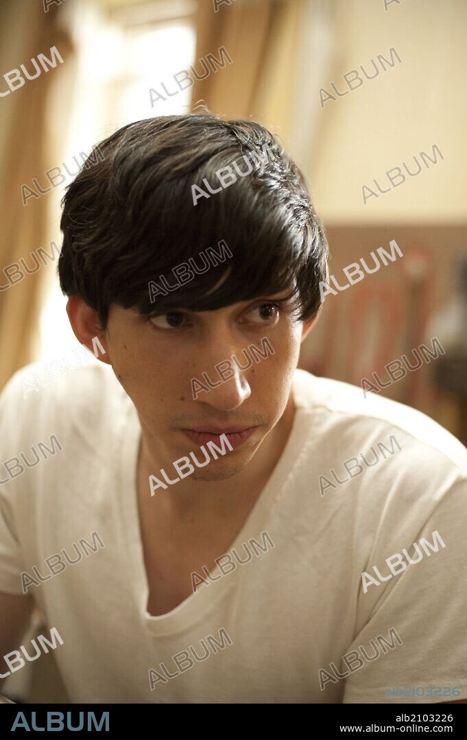 ADAM DRIVER en GIRLS, 2012, dirigida por LENA DUNHAM. Copyright HBO.