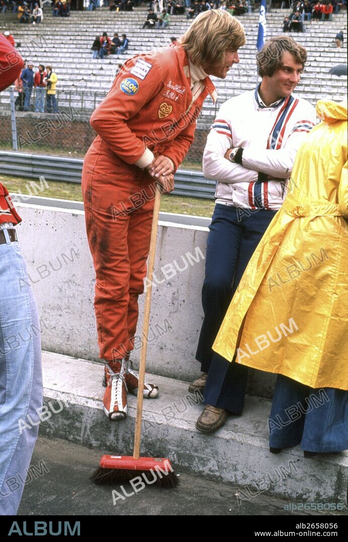 James Hunt, British racing driver who won the Formula 1 World Championship in 1976. Photographed in the 1970s.