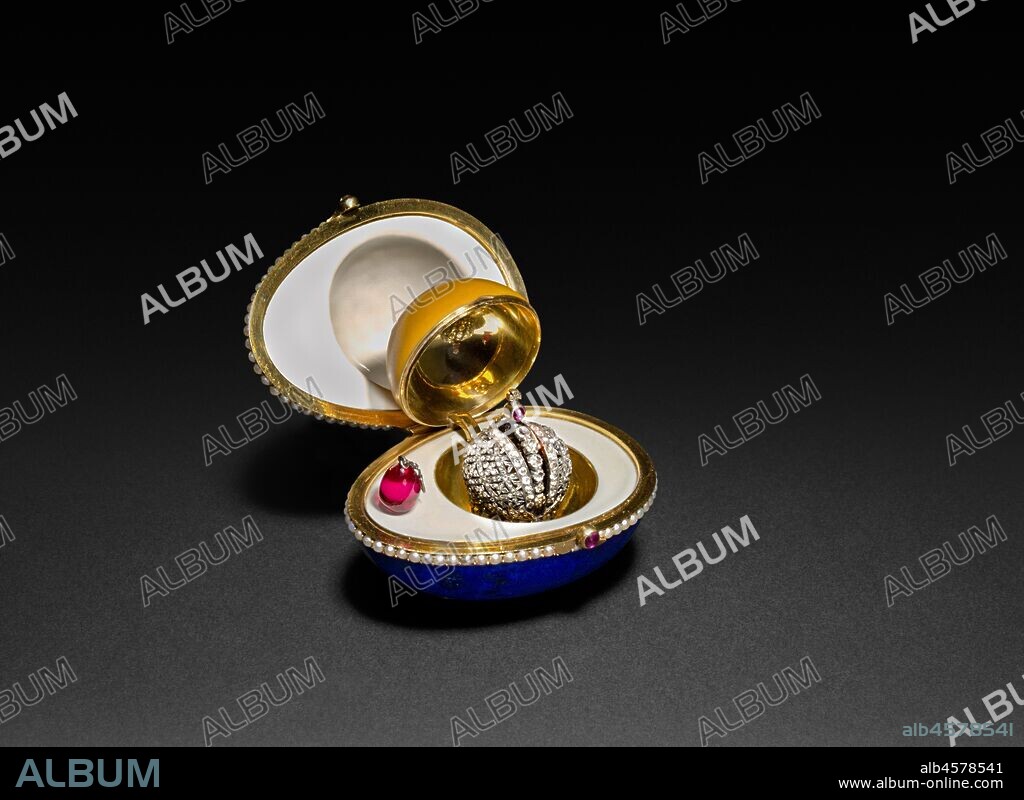 Easter Egg with Crown and Ruby Surprise, late 1800s - early 1900s.