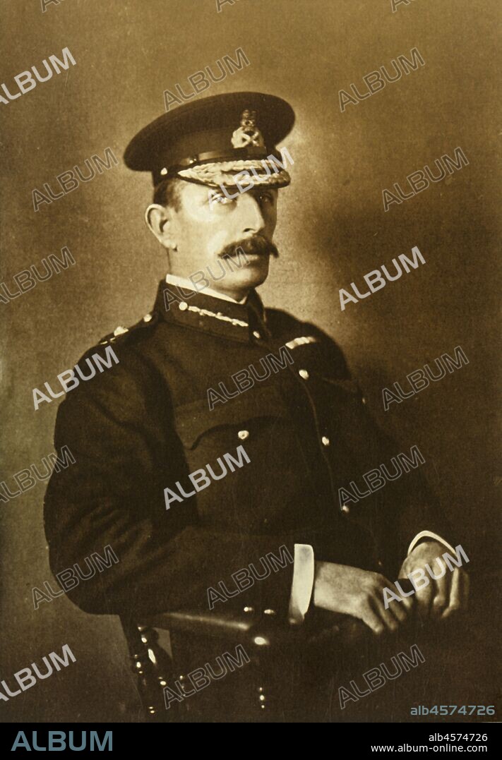 ELLIOTT & FRY. 'Major-General R. A. P. Clements', 1901. Ralph Arthur Penrhyn Clements (1855- 1909) senior British Army officer appointed a brigade commander during the Second Boer War.  From "South Africa and the Transvaal War, Vol. VI", by Louis Creswicke. [T. C. & E. C. Jack, Edinburgh, 1901].