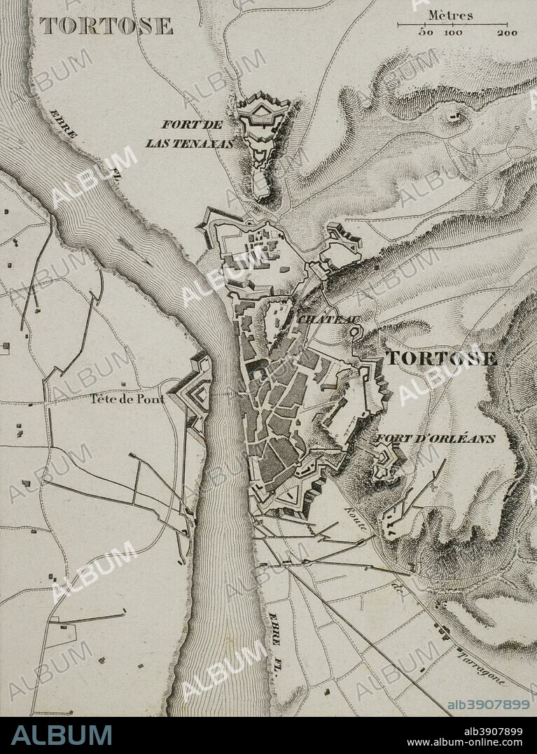 Plano de la ciudad de Tortosa (Cataluña, España). En 1810, durante la Guerra de Independencia Española, se vivió el Sitio de Tortosa, con victoria francesa. Historia del Consulado y del Imperio de Napoleón (Atlas de l'Histoire du Consulat et de l'Empire). Obra de Marie Joseph Louis Adolphe Thiers (1797-1877). Dibujos realizados por Dufour y grabados por Dyonnet. Editado en París, 1864. Biblioteca Histórico Militar de Barcelona. Cataluña, España.
