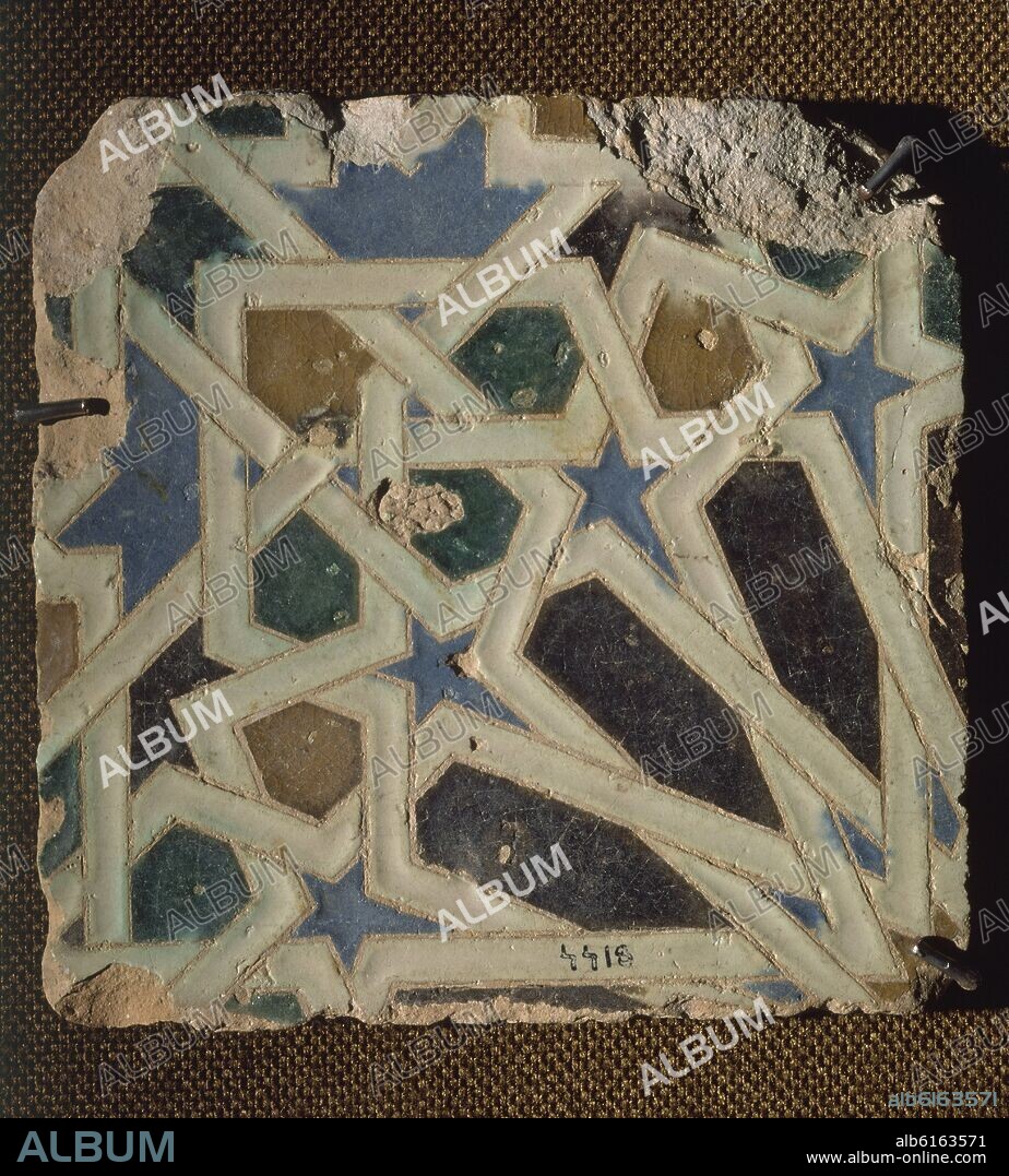 AZULEJO GRANADINO DE CUERDA SECA - HACIA 1500.