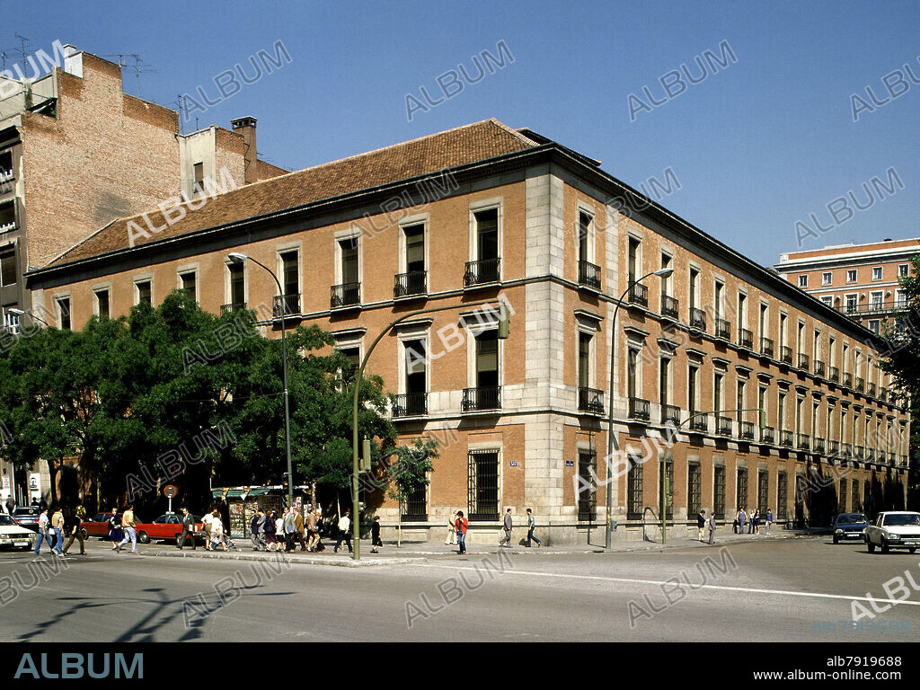 ANTONIO LOPEZ AGUADO (1764-1831). FACHADA A LA PLAZA DE NEPTUNO EN LOS AÑOS 80 - ANTIGUO PALACIO VILLAHERMOSA  - FOTO AÑOS 80 - FOTO AÑOS 80.