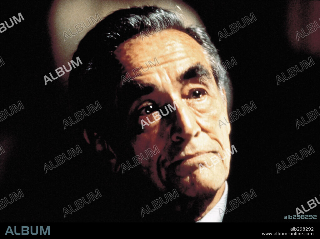 VITTORIO GASSMAN en SLEEPERS, 1996, dirigida por BARRY LEVINSON. Copyright PROPAGANDA FILMS/BALTIMORE PICTURES.