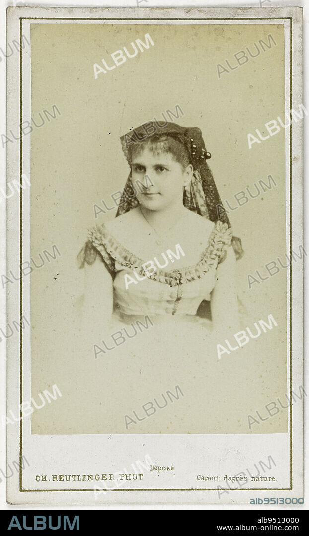 Portrait of Mrs. Murray (1849- a.d. 1909), born Marie Esther Bedard, stage actress between 1865 and 1897, Reutlinger, Charles, Photographer, Between 1860 and 1890, 2nd half of the 19th century, Graphic Arts, Photography, Albumen print, Height: 8.8 cm, Width: 5.4 cm.
