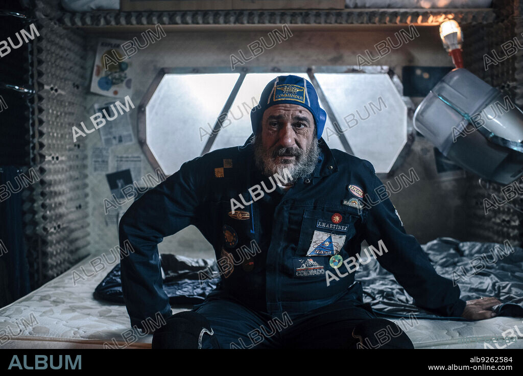 KARRA ELEJALDE en KEPLER SEXTO B, 2023, dirigida por ALEJANDRO SUAREZ LOZANO. Copyright Turanga Films / Quexito Films.