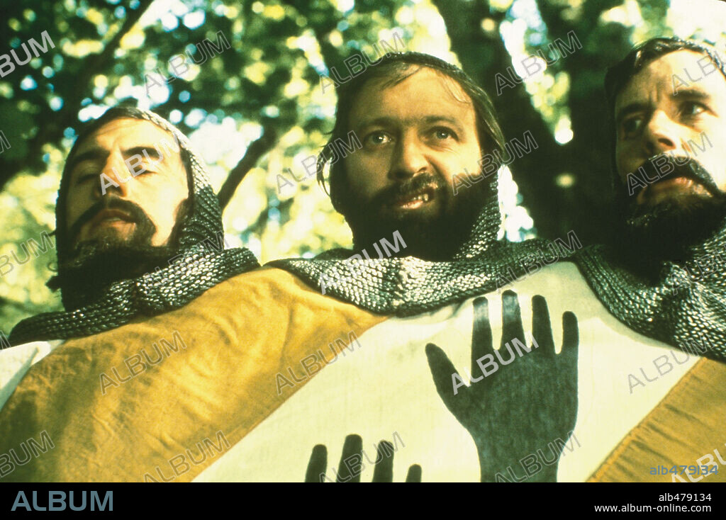 MONTY PYTHON AND THE HOLY GRAIL, 1975, réalisé par TERRY GILLIAM et TERRY JONES. Copyright PYTHON PICTURES/EMI.