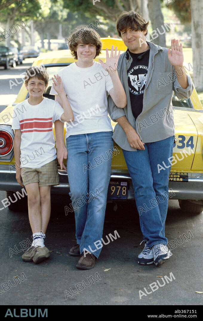 CAMERON CROWE, MICHAEL ANGARANO y PATRICK FUGIT en CASI FAMOSOS, 2000 (ALMOST FAMOUS), dirigida por CAMERON CROWE. Copyright COLUMBIA PICTURES/DREAMWORKS PICTURES / PRESTON, NEAL.