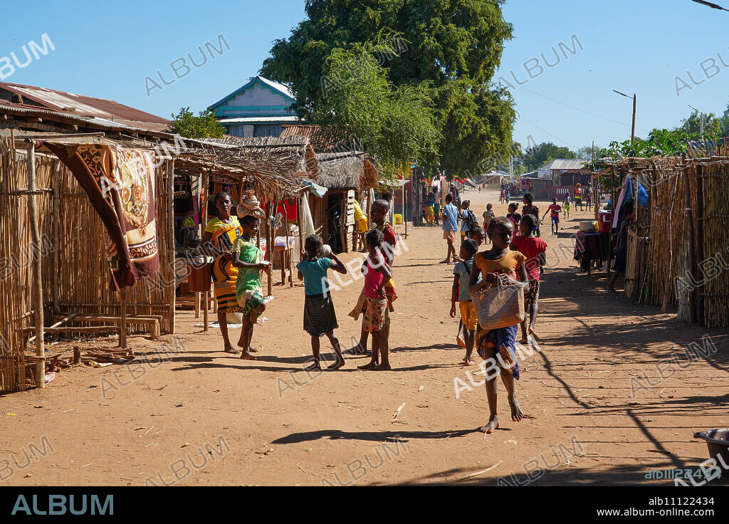 Local people in Bekopaka village, Tsingy de Bemaraha National Park, Melaky Region, Western Madagascar, Africa.