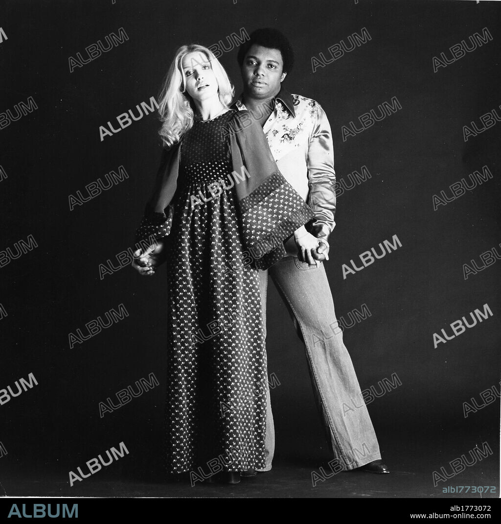 Portrait of Wess and Dori Ghezzi. Portrait of the Afro-American singer Wess and of the Italian singer Dori Ghezzi. 1960s.