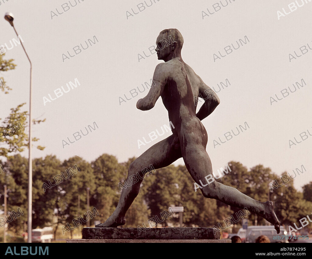 ESCULTURA DE ATLETA.