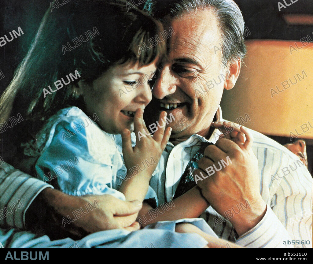 HECTOR ALTERIO en LA HISTORIA OFICIAL, 1985, dirigida por LUIS PUENZO. Copyright VIRGIN FILMS.