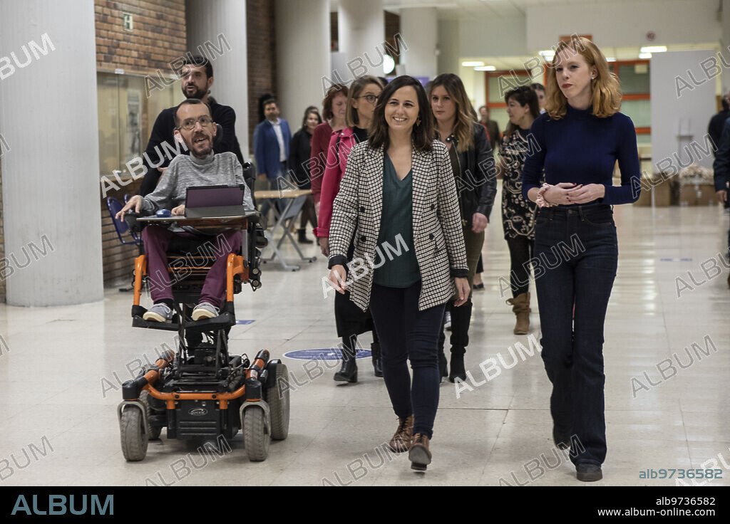 Madrid, 04/11/2022. Pablo Echenique, Ione Belarra y Lilith Verstrynge, en la inauguración de la 'Universidad de Otoño' en la Facultad de Ciencias Políticas de la UCM. Foto: Isabel Permuy. ARCHDC.