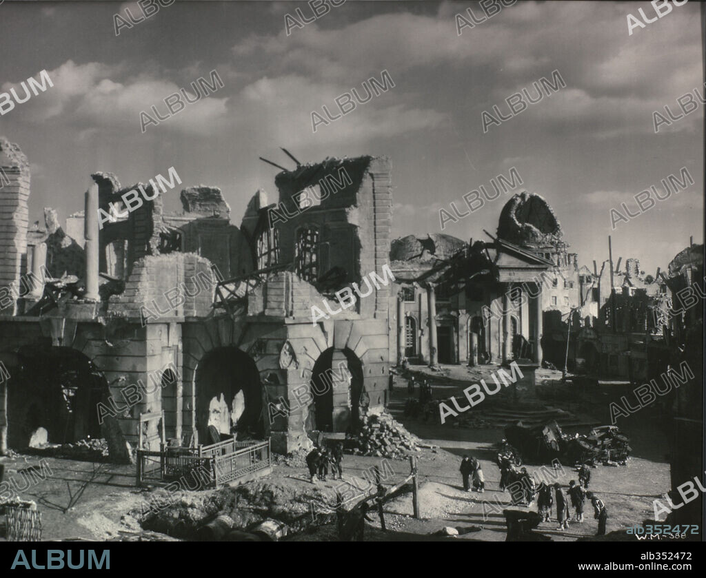 THINGS TO COME, 1936, directed by WILLIAM CAMERON MENZIES. Copyright LONDON FILMS/UNITED ARTISTS.