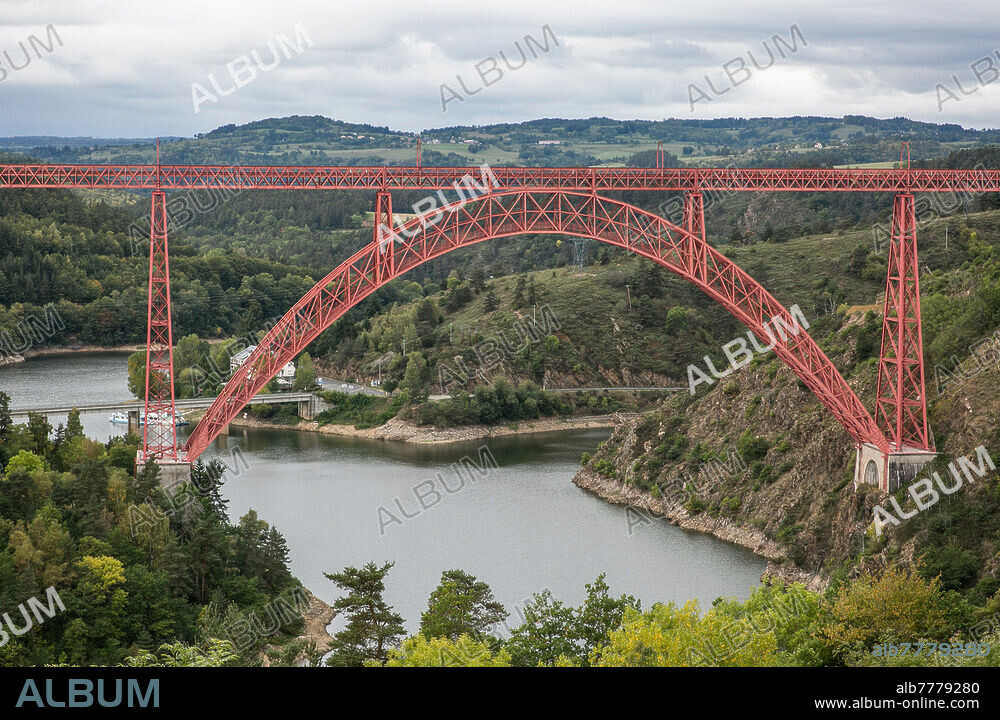 Frankr Viaduc de Garabit Auvergne 2129 Eisenbahnbrücke 1884 von Gustave Eiffel vollendet Länge 565 m Spannweite 165 m Höhe 124 m.