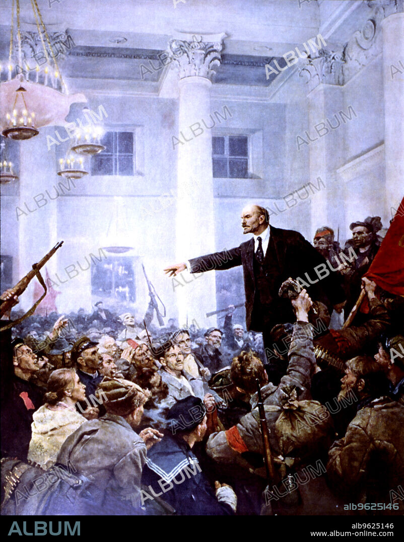 Vladimir Lenin (Vladimir Ilich Uliasov), known as, 1870 - 1924, Russian revolutionary and statesman, elections in the Room of the Winter Palace of Petroburg.