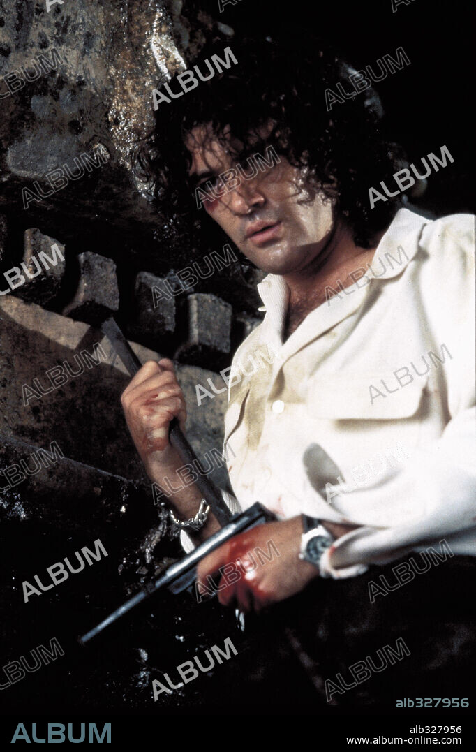 ANTONIO BANDERAS en ASESINOS, 1995 (ASSASSINS), dirigida por RICHARD DONNER. Copyright WARNER BROTHERS / NELSON, RALPH.