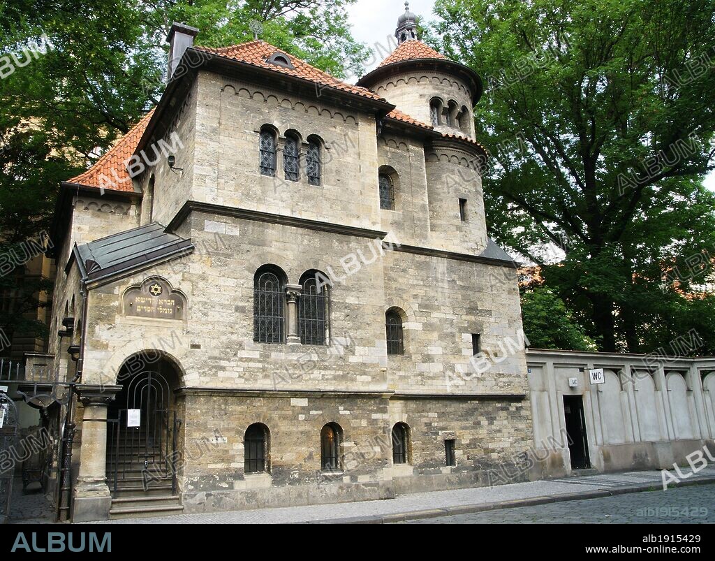 REPUBLICA CHECA. PRAGA (PRAHA). SALA CEREMONIAL Y DE LA CAMARA MORTUORIA junto al antiguo Cementerio Judio. Construida en estilo neorrománico entre 1911-1912. Exterior. Josefov (Antiguo Barrio Judio). Centro Europa.