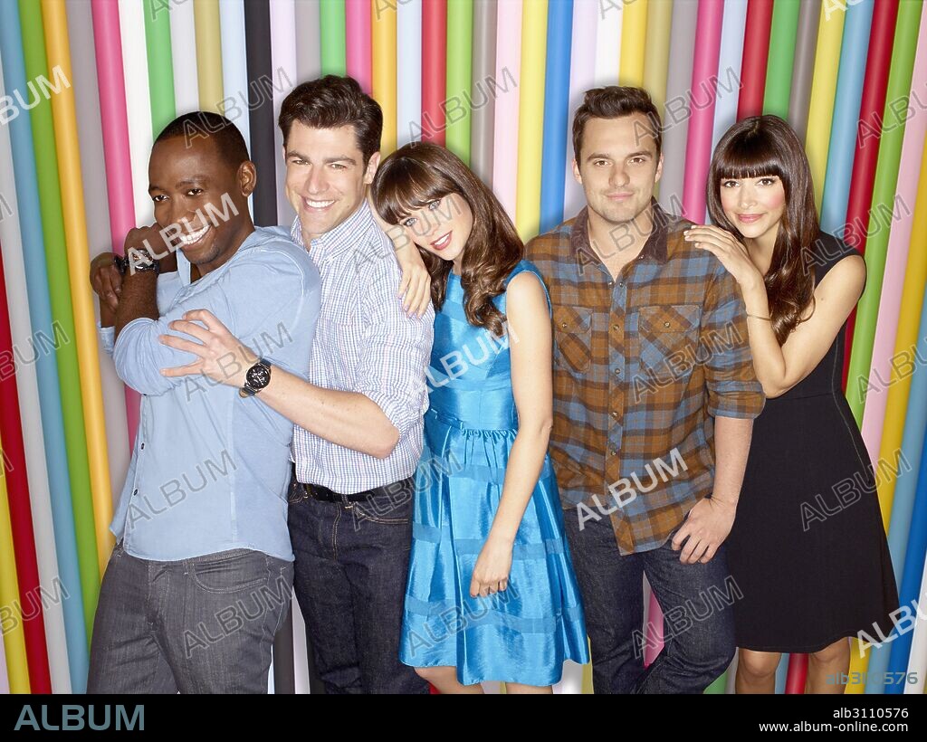 HANNAH SIMONE, JAKE JOHNSON, LAMORNE MORRIS, MAX GREENFIELD und ZOOEY DESCHANEL in NEW GIRL, 2011, unter der Regie von ELIZABETH MARIWETHER. Copyright ELIZABETH MERIWETHER PIC/AMERICAN NITWITS/CHERNIN ENT/20TH F.