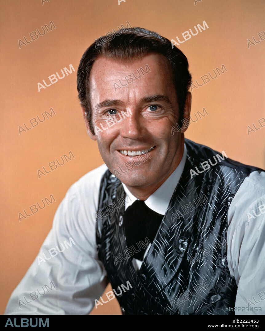 HENRY FONDA en EL HOMBRE DE LAS PISTOLAS DE ORO, 1959 (WARLOCK), dirigida por EDWARD DMYTRYK. Copyright 20TH CENTURY FOX.