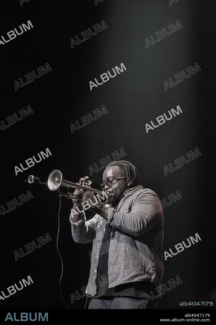 Marcus Miller-trumpeter Marquis Hill, London Jazz Festival, 2017.