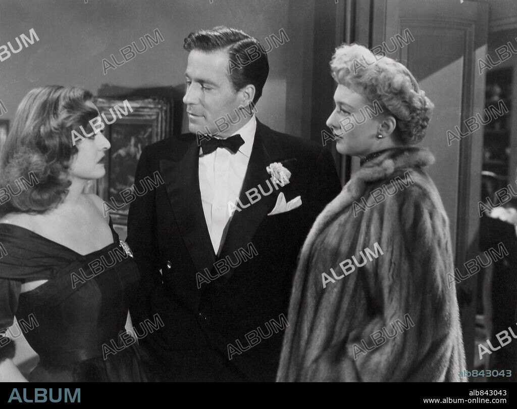 BETTE DAVIS, CELESTE HOLM and HUGH MARLOWE in ALL ABOUT EVE, 1950, directed by JOSEPH L. MANKIEWICZ. Copyright 20TH CENTURY FOX.