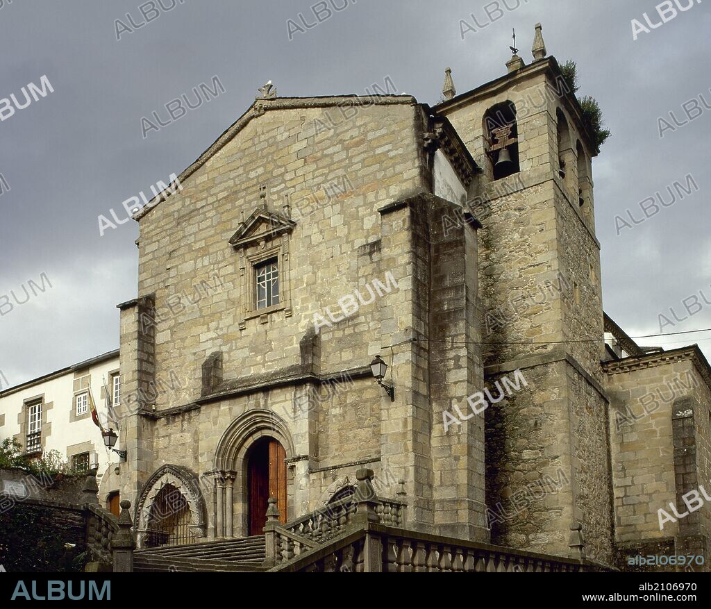 Galicia. Viveiro. Vista del antiguo Monasterio de San Francisco (Iglesia parroquial de Santiago). Siglos XIII-XIV. Provincia de Lugo. España.