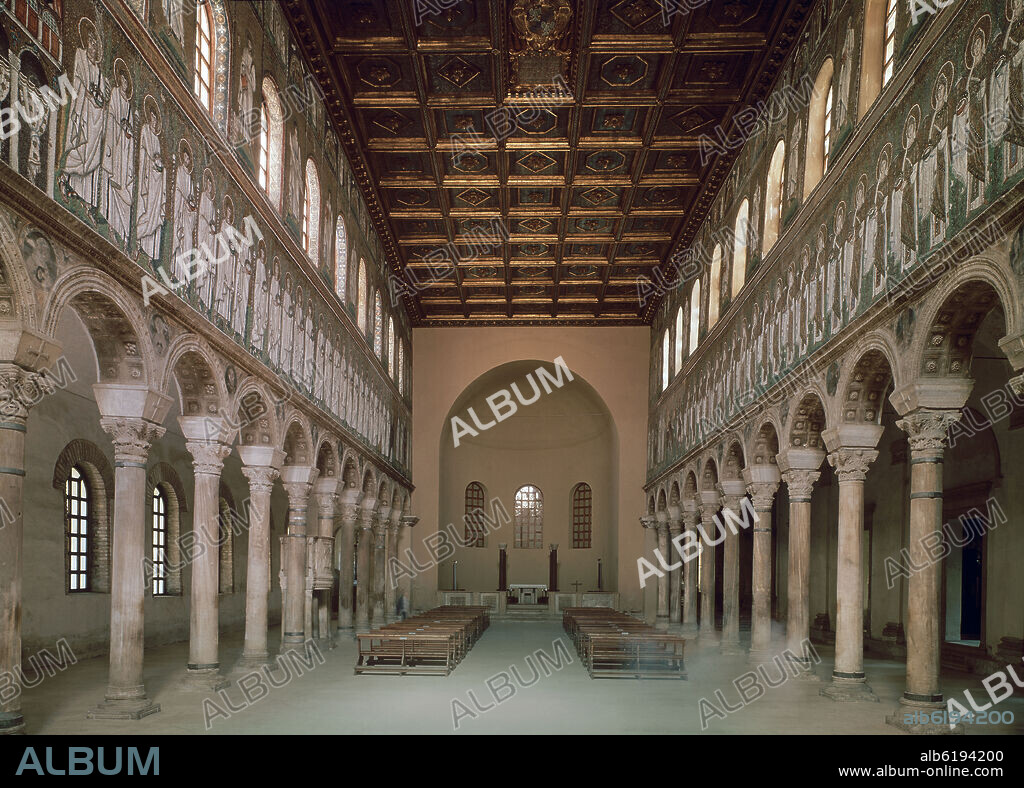 AUTOR LIBRE 01307. INTERIOR DE LA BASILICA DE SAN APOLINAR NUOVO - SIGLO VI.