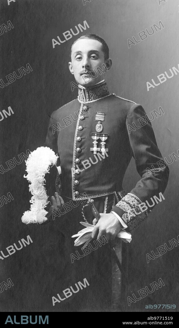November 1916. D. Lorenzo Fernández de Villavicencio, Marquis of Vallecerrato and Castrillo, died in an airplane accident.