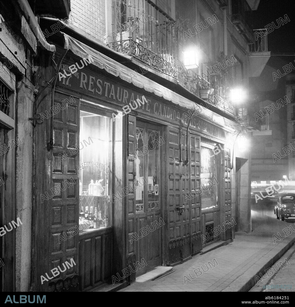 RESTAURANTE CANDIDO REMIS SOBRINO DE BOTIN - FUNDADO EN 1725 - FOTOGRAFIA EN BLANCO Y NEGRO - AÑOS 60.