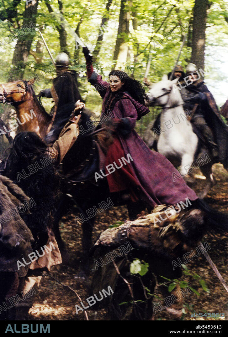 JULIANNA MARGULIES in THE MISTS OF AVALON, 2001, directed by ULI EDEL. Copyright TNT.