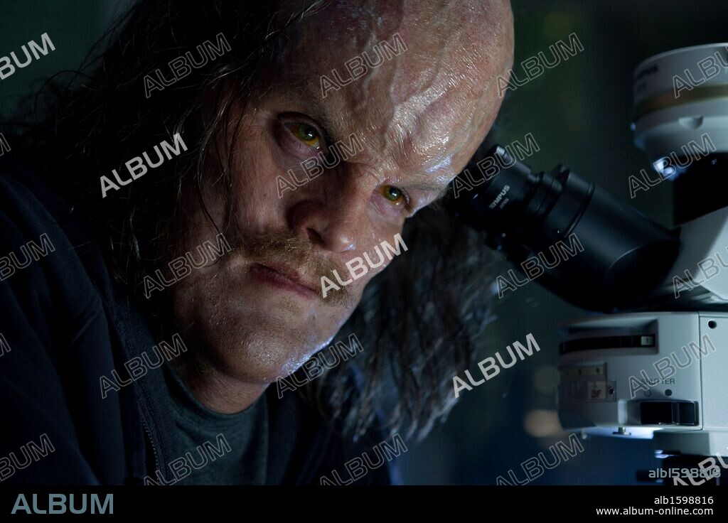PETER SARSGAARD in GREEN LANTERN, 2011, unter der Regie von MARTIN CAMPBELL. Copyright WARNER BROS. PICTURES.