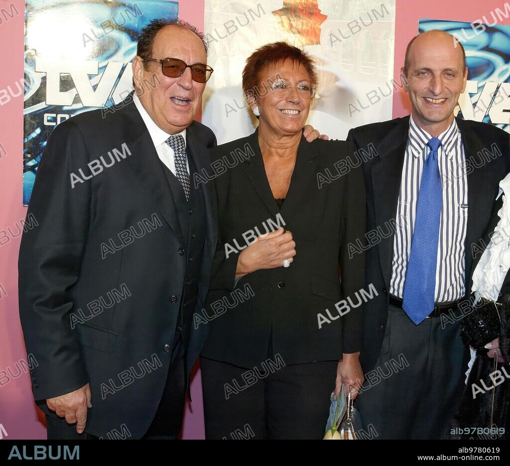 Madrid, 10-10-02. -estreno de la Película "primer y Ultimo Amor". ; Augusto Algueró y José Miguel Fernández-Sastron-foto Ernesto Agudo.