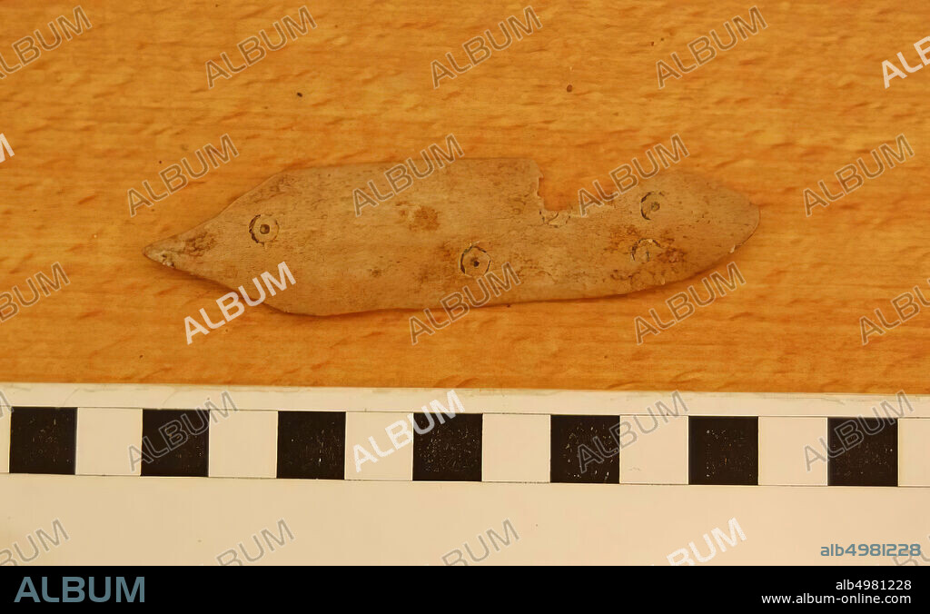 Weaving stick, spatula, broken, fragment, decorated, tool, bone, L 9 cm, W 2.3 cm, H 0.1 cm, Iron age II 825-775 BC, Jordan.
