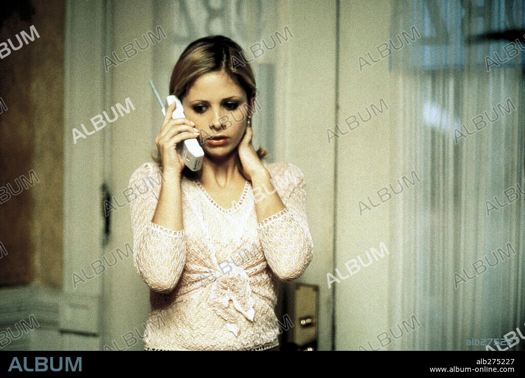 SARAH MICHELLE GELLAR in SCREAM 2, 1997, directed by WES CRAVEN. Copyright DIMENSION FILMS.