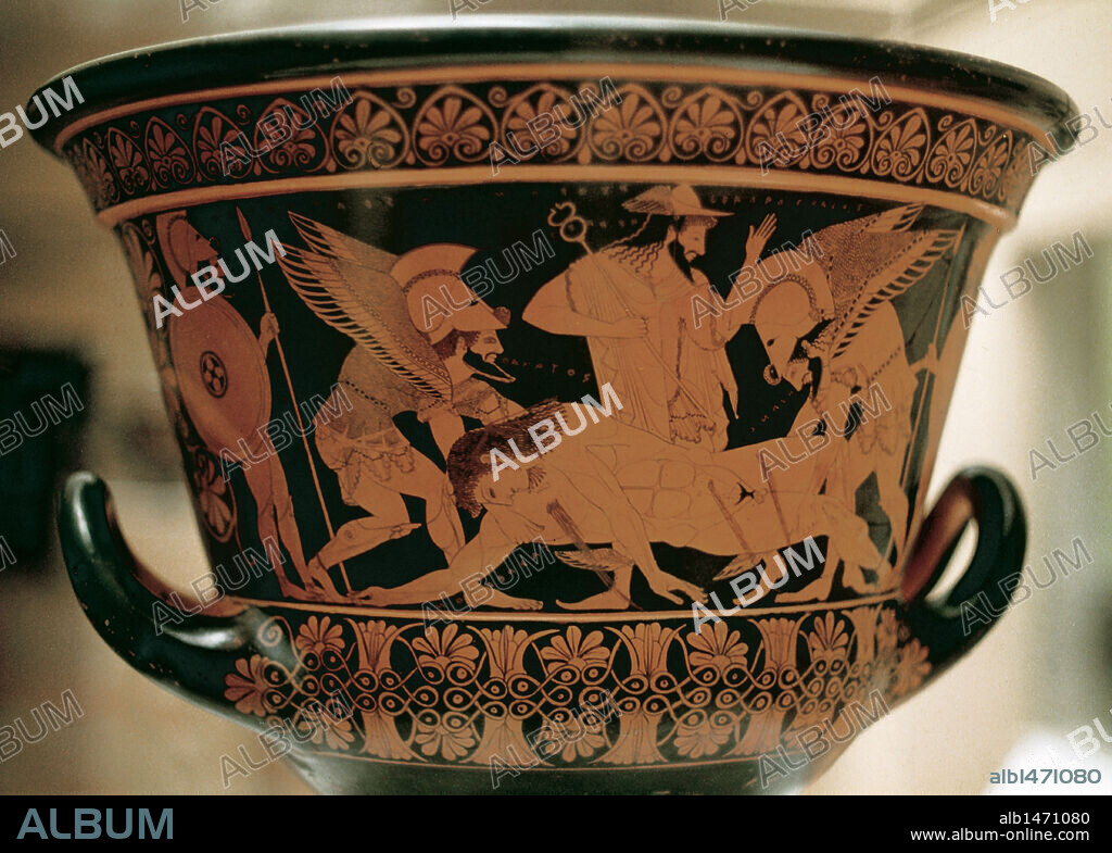 ARTE GRIEGO. GRECIA. CRATERA decorada con FIGURAS ROJAS, con la representación de HERMES (el MERCURIO romano), acompañado de los hermanos HIPNO y TANATO, depositando un guerrero en su tumba. Metropolitan Museum. Nueva York. Estados Unidos.