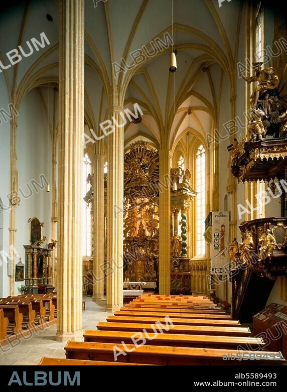 Pöllauberg (Steiermark, Österreich), Wallfahrtskirche Maria Pöllauberg. (zwischen 1339-1374 errichtet). Innenansicht. Foto, 1998.