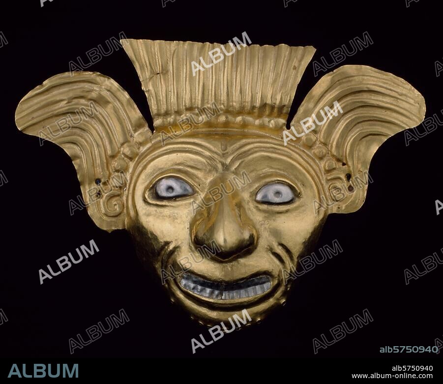 Ecuadorian, La Tolita culture, c. 300 BC - 800 AD. Mask. Beaten gold and platinum, 9 × 12.8 × 2.9 cm. Inv. 3804-2-60. Quito, Museos Arq. del Banco Central.