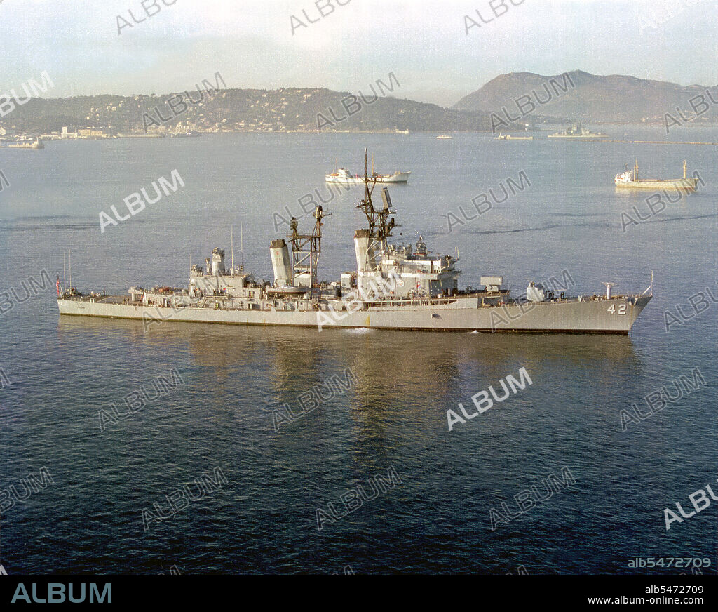 1979 - A starboard view of the guided missile destroyer USS MAHAN (DDG-42) anchored in the harbor.