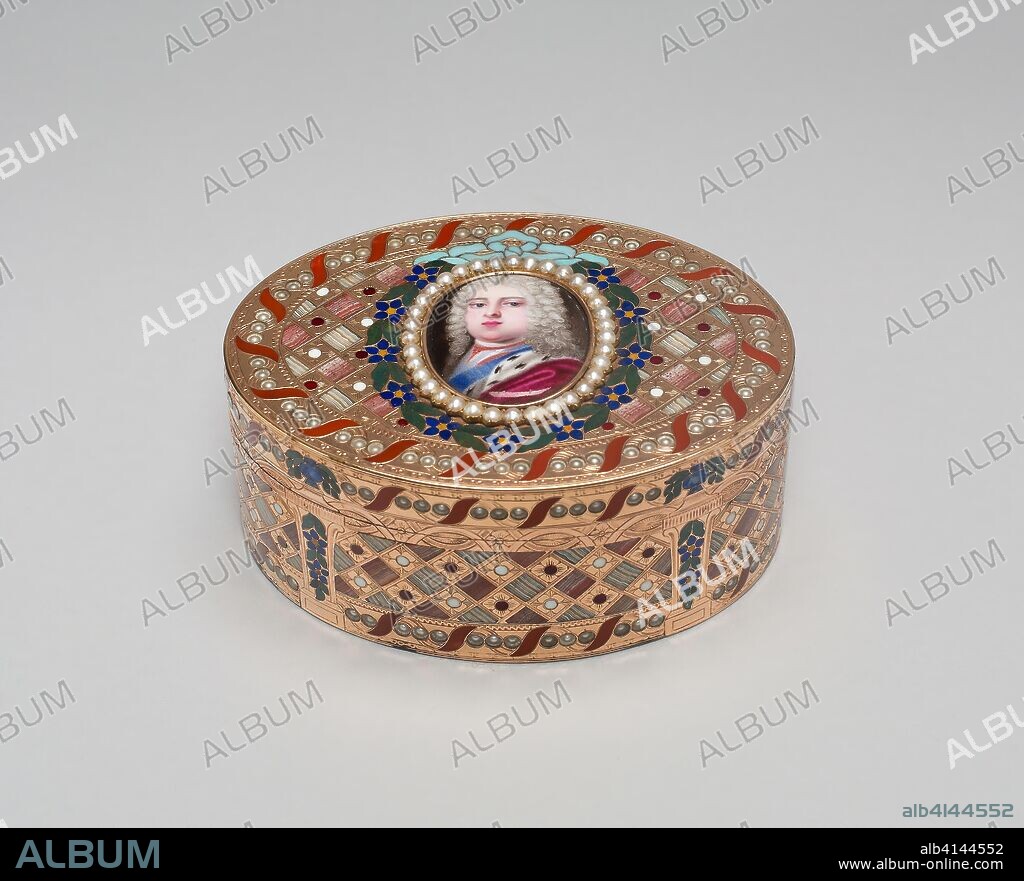 Snuff Box: Portrait of Saxon Prince. Johann Christian Neuber; German, 1735-1808; Dresden, Germany. Date: 1770-1785. Dimensions: 3.8 × 8.6 × 6.4 cm (1 1/2 × 3 3/8 × 2 1/2 in.). Gold, hardstone, enamel, copper, glass, and pearls. Origin: Dresden.