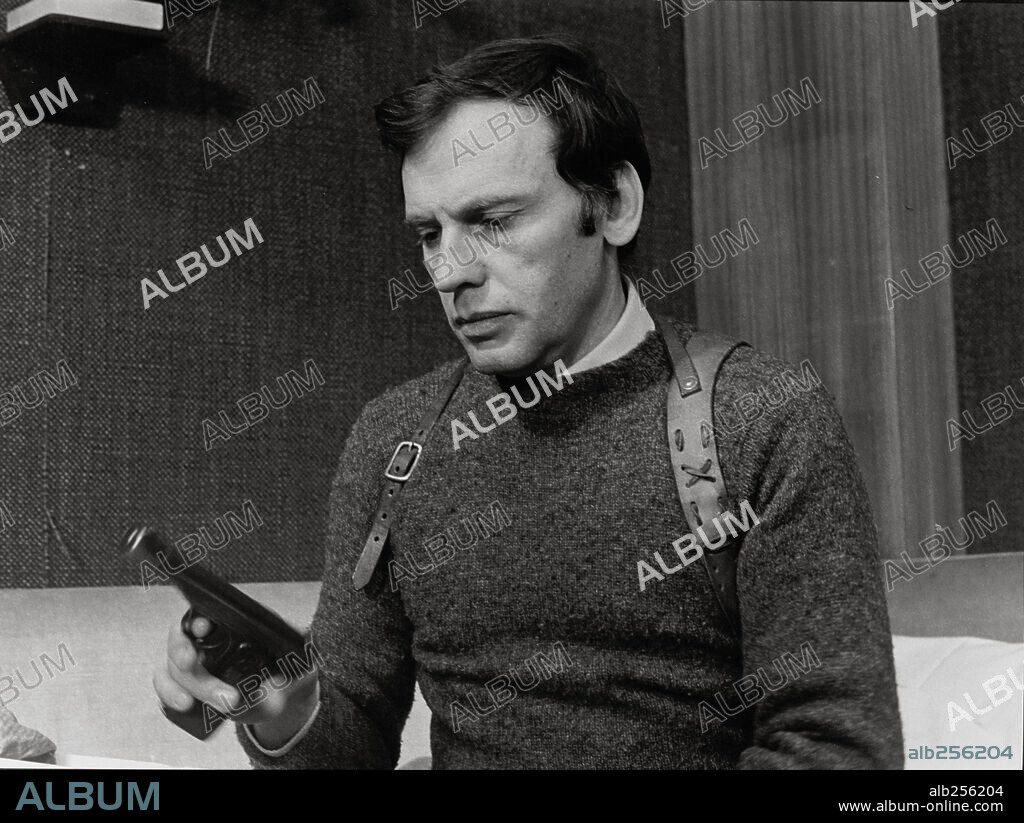 Jean Louis Trintignant. JEAN-LOUIS TRINTIGNANT in THE ASSASSINATION, 1972 (PARIS BRULE-T-IL?), directed by YVES BOISSET. Copyright SANCROSIAP.