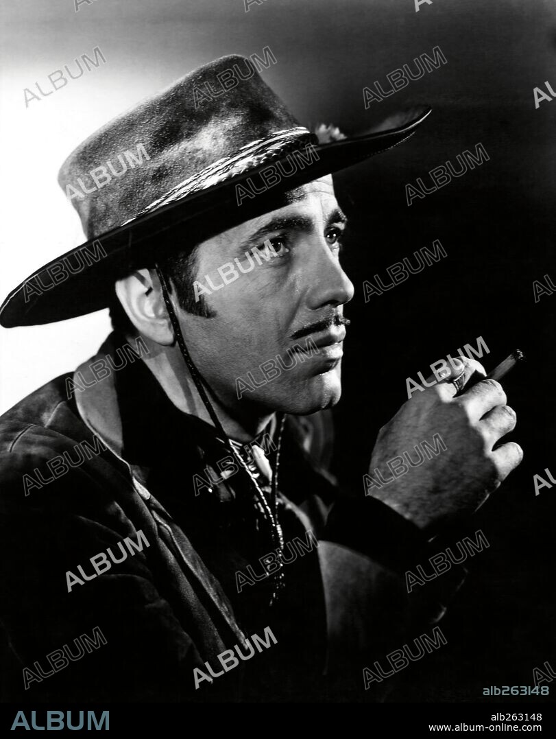 HUMPHREY BOGART in VIRGINIA CITY, 1940, directed by MICHAEL CURTIZ. Copyright WARNER BROS/FIRST NATIONAL.