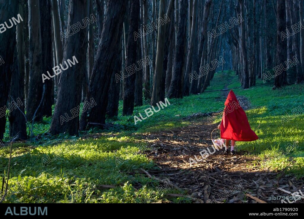 GRIMM, 2011, directed by DARNELL MARTIN and NORBERTO BARBA. Copyright UNIVERSAL TV.